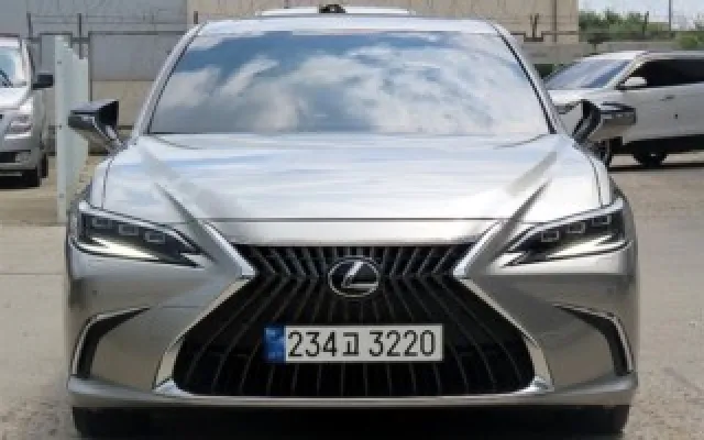 수원외제차중고차 ES300h 7세대 이그제큐티브 매물 사진 11 - 2023/08 39,424km